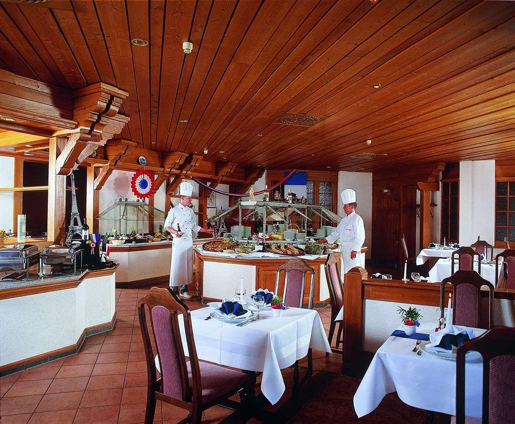 Maritim Titisee Hotel Restaurant photo